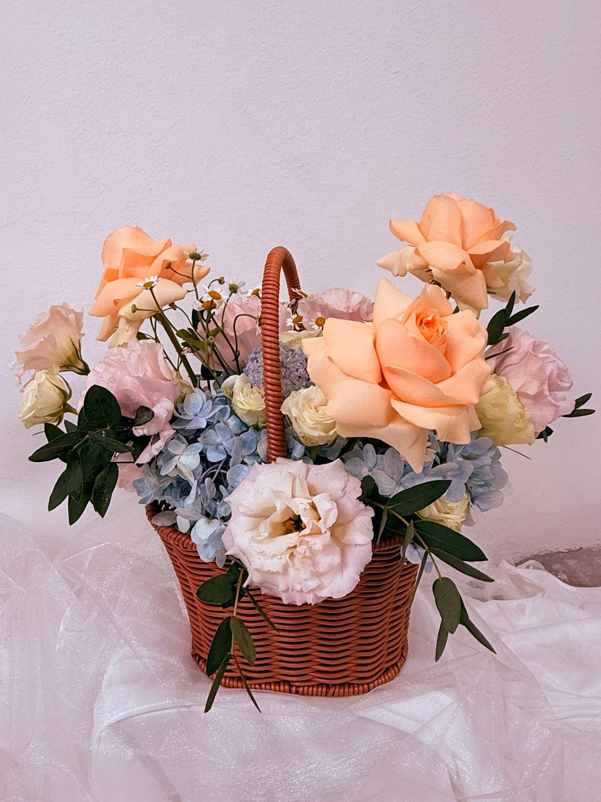 Peach Garden Basket - Bloom & Core Florist